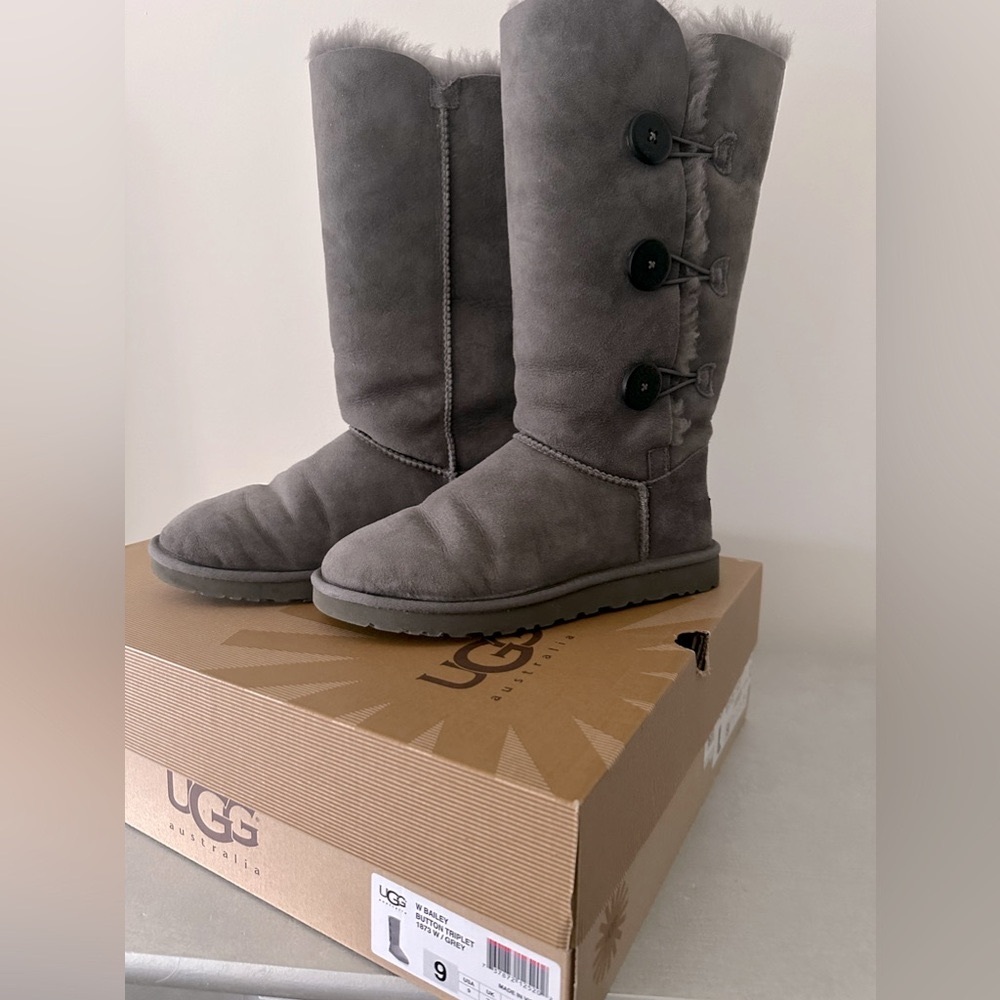 UGG Australia Bailey Button Triplet.